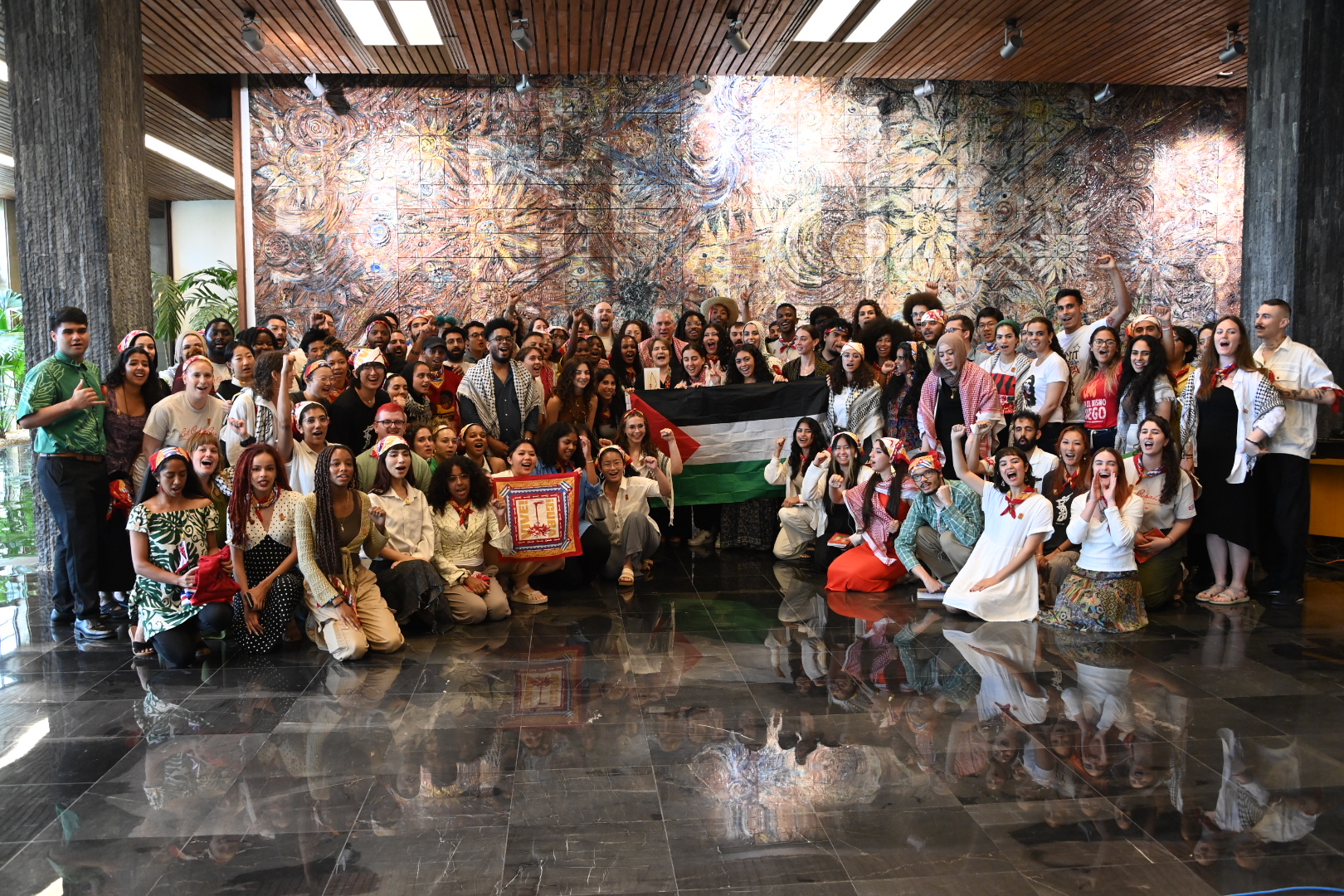 Encuentro de Díaz-Canel con jóvenes que están cambiando el mundo |  Presidencia y Gobierno de la República de Cuba
