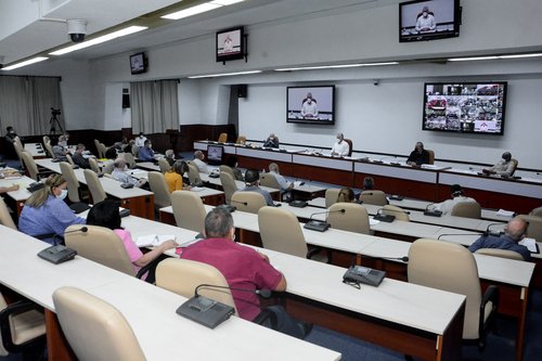 Gobierno cubano aprueba nuevas medidas para potenciar la producción de alimentos