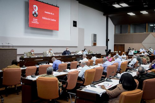 Los cuadros de la Revolución son, ante todo, cuadros políticos
