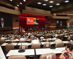 Clausura VIII Congreso PCC - 02