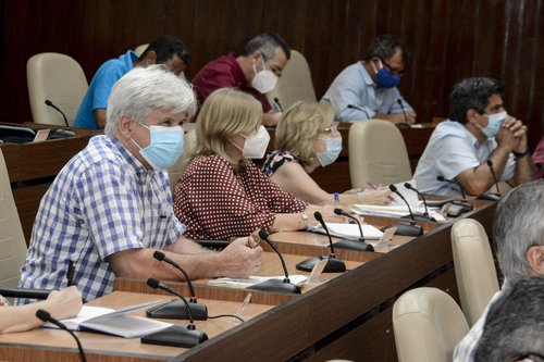 Los vaticinios de la COVID-19 para Cuba siguen en negativo