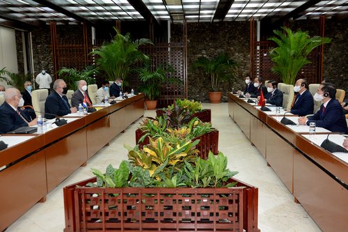 Presidente de Vietnam, compañero Nguyen Xuan Phuc