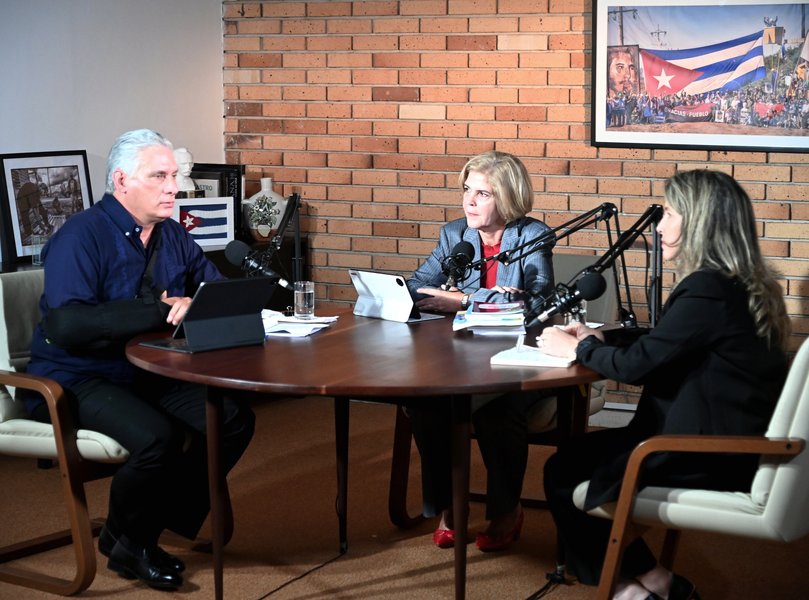 Podcast Desde La Presidencia dedicated to the school year in Cuba
