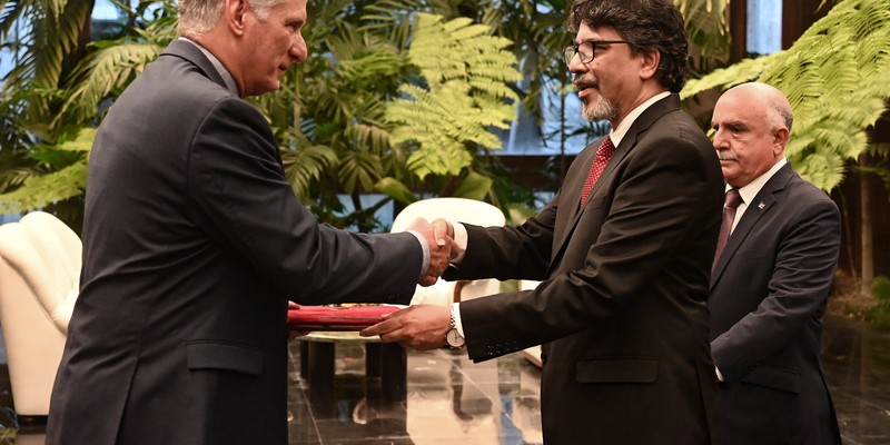 Recibe Díaz-Canel cartas credenciales de embajadores de diez países
