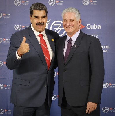 Saludo oficial