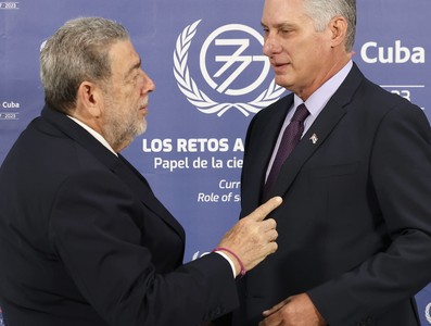 Saludo oficial
