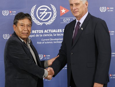 Saludo oficial
