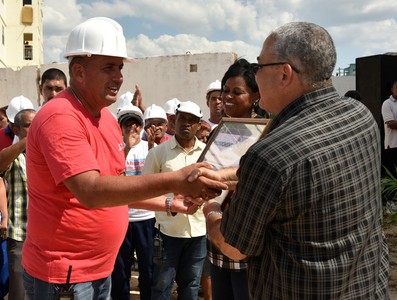 Recorrido por zonas afectadas por el tornado en los municipios Guanabacoa y Regla