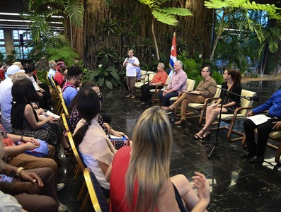 1ro de Mayo - Encuentro con activistas  norteamericanos