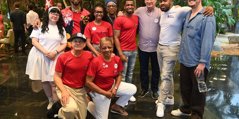 1ro de Mayo - Encuentro con activistas  norteamericanos