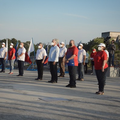 Mensaje de felicitación de Ulises Guilarte de Nacimiento a los trabajadores cubanos