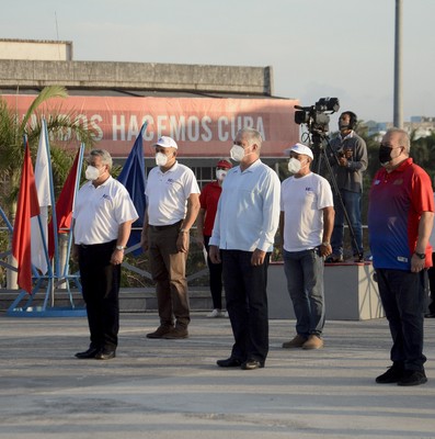 Mensaje de felicitación de Ulises Guilarte de Nacimiento a los trabajadores cubanos