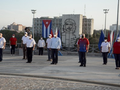 Mensaje de felicitación de Ulises Guilarte de Nacimiento a los trabajadores cubanos