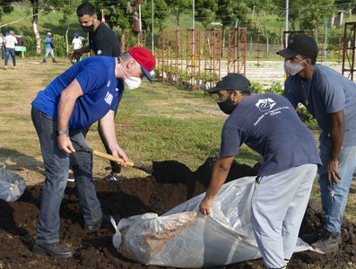 Trabajo Voluntario por el Día de la Rebeldía Nacional