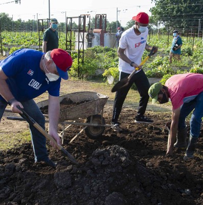 Trabajo Voluntario por el Día de la Rebeldía Nacional