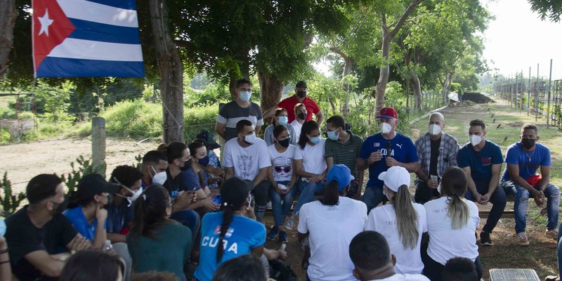 Trabajo Voluntario por el Día de la Rebeldía Nacional