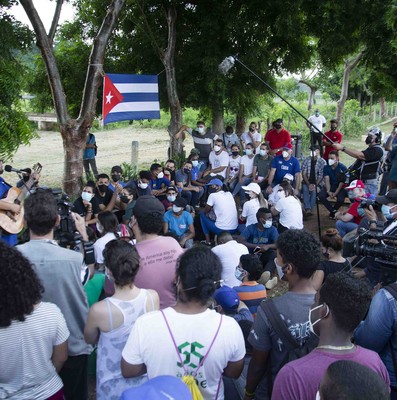 Trabajo Voluntario por el Día de la Rebeldía Nacional
