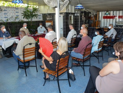 Encuentro del Presidente y Primer Secretario del partido Comunista de Cuba Miguel Díaz-Canel, con especialistas y estudiantes de ciencias económicas en la sede de la ANEC.