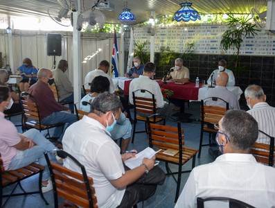 Encuentro del Presidente y Primer Secretario del partido Comunista de Cuba Miguel Díaz-Canel, con especialistas y estudiantes de ciencias económicas en la sede de la ANEC.