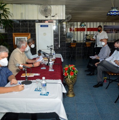 Encuentro del Presidente y Primer Secretario del partido Comunista de Cuba Miguel Díaz-Canel, con especialistas y estudiantes de ciencias económicas en la sede de la ANEC.