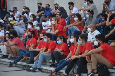 Intercambia el Presidente Díaz-Canel con jóvenes de diversos sectores de la economía y la sociedad en la Universidad de la Habana. Fotos: Estudios Revolución 6