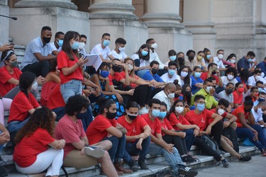 Intercambia el Presidente Díaz-Canel con jóvenes de diversos sectores de la economía y la sociedad en la Universidad de la Habana. Fotos: Estudios Revolución 8