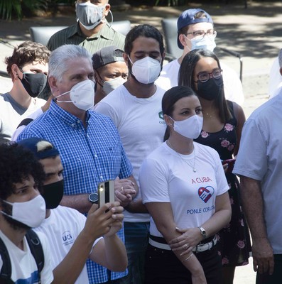 Intercambia el Presidente Díaz-Canel con jóvenes de diversos sectores de la economía y la sociedad en la Universidad de la Habana. Fotos: Estudios Revolución