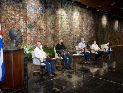 Diálogo del Presidente de la República Miguel Díaz-Canel con miembros del Consejo de Iglesias de Cuba y líderes ecuménicos del país. Foto: Estudios Revolución