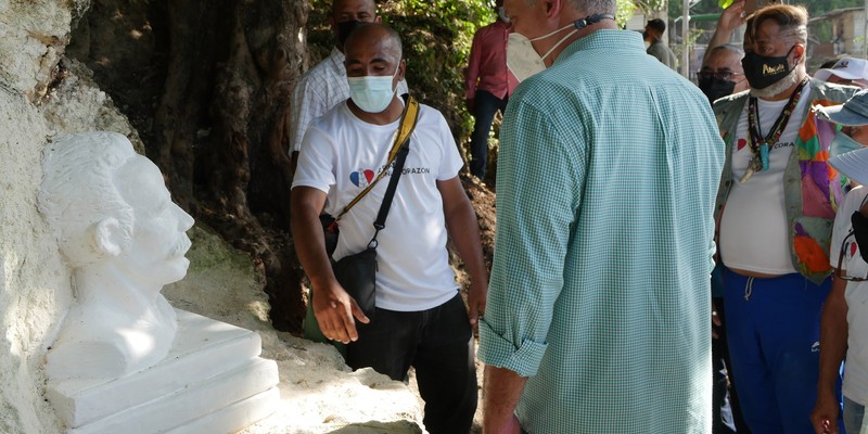 Recorrido de Díaz-Canel por la barriada del Fanguito. Fotos: Estudios Revolución