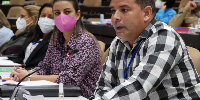 II Pleno del Comité Central del PCC (Primera Jornada)
