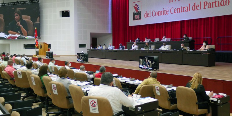 II Pleno del Comité Central del PCC (Primera Jornada)