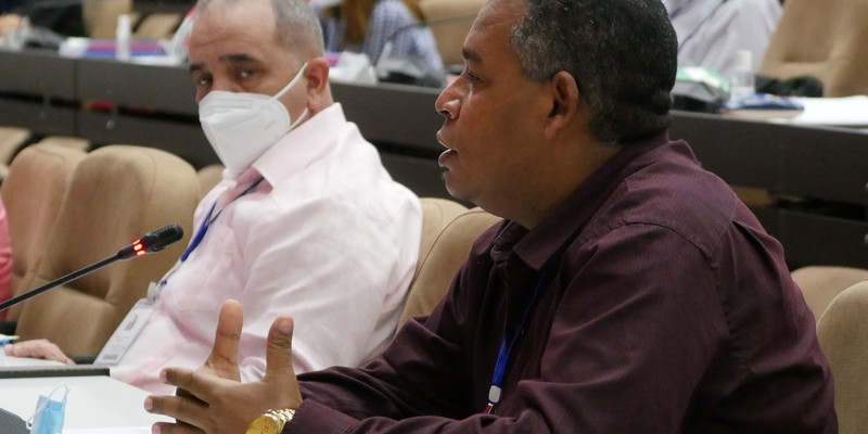 II Pleno del Comité Central del PCC (Primera Jornada)