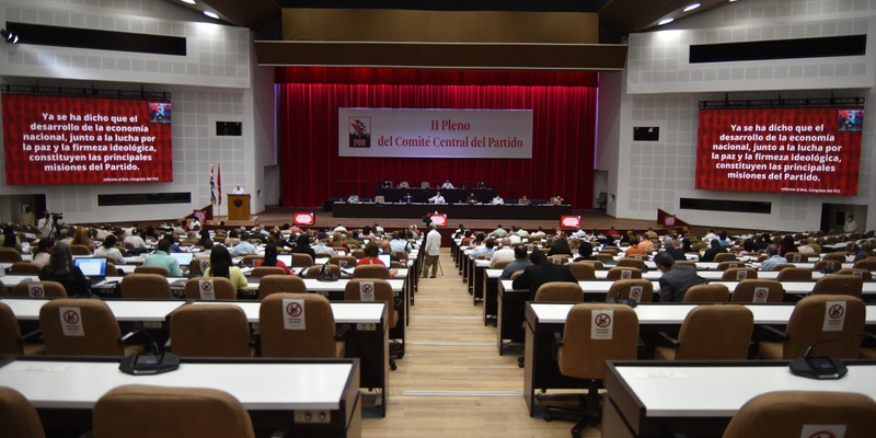 II Pleno del Comité Central del PCC (Primera Jornada)