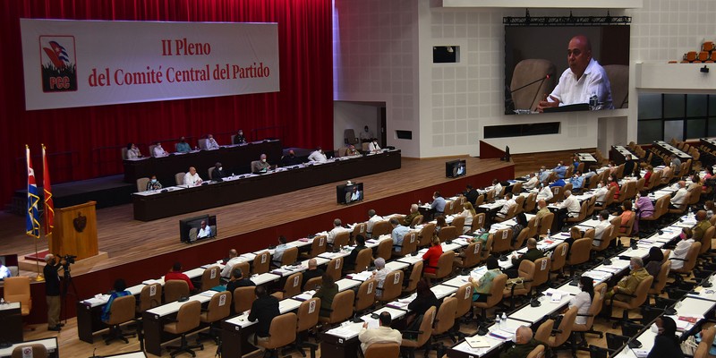 II Pleno del Comité Central del PCC (Segunda Jornada)