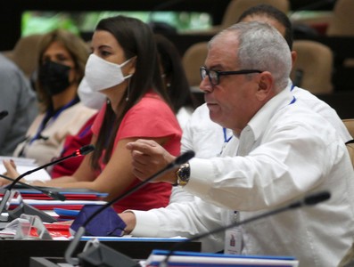 II Pleno del Comité Central del PCC (Segunda Jornada)