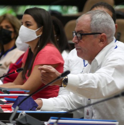 II Pleno del Comité Central del PCC (Segunda Jornada)