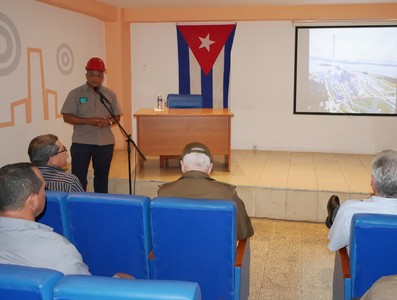 Recorrido por las Centrales Eléctricas del país.