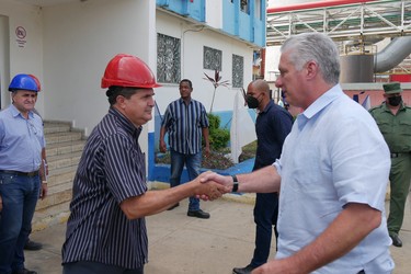 Recorrido por las Centrales Eléctricas del país. 13