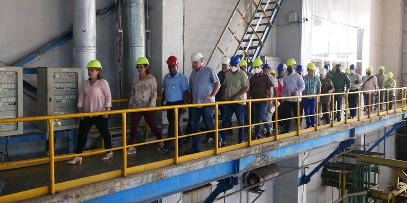 Recorrido por las Centrales Eléctricas del país.