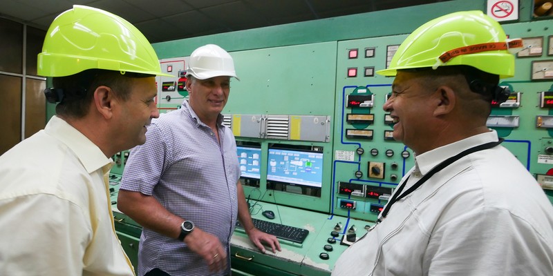 Recorrido por las Centrales Eléctricas del país.