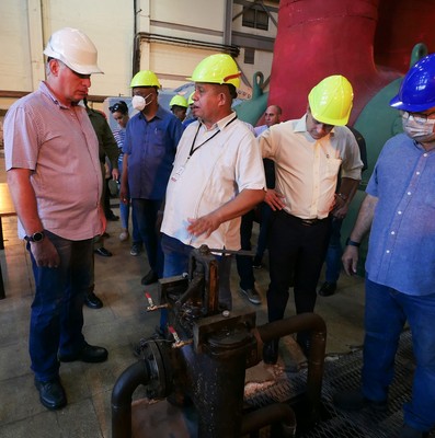 Recorrido por las Centrales Eléctricas del país.