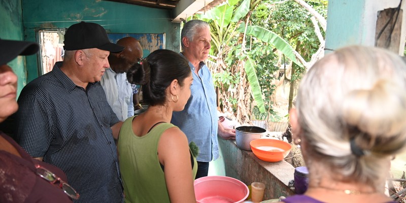 Recorrido Presidente por zonas afectadas en Camagüey y Granma