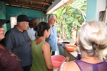 Recorrido Presidente por zonas afectadas en Camagüey y Granma 2