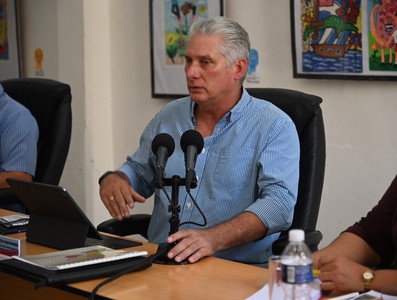 Recorrido Presidente por zonas afectadas en Camagüey y Granma