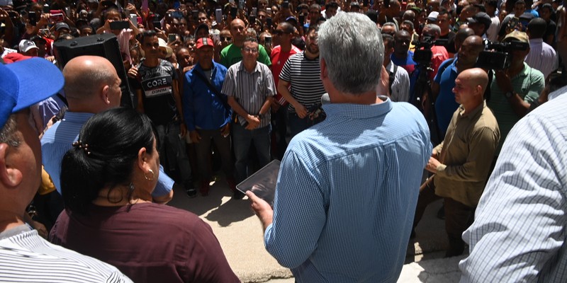 Recorrido Presidente por zonas afectadas en Camagüey y Granma