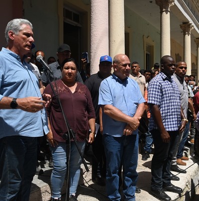 Recorrido Presidente por zonas afectadas en Camagüey y Granma