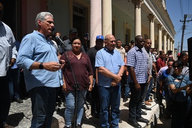 Recorrido Presidente por zonas afectadas en Camagüey y Granma 9