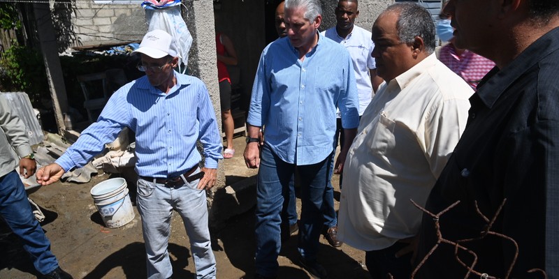 Recorrido Presidente por zonas afectadas en Camagüey y Granma