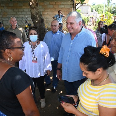 Recorrido Presidente por zonas afectadas en Camagüey y Granma