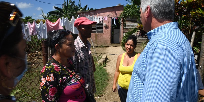 Recorrido Presidente por zonas afectadas en Camagüey y Granma
